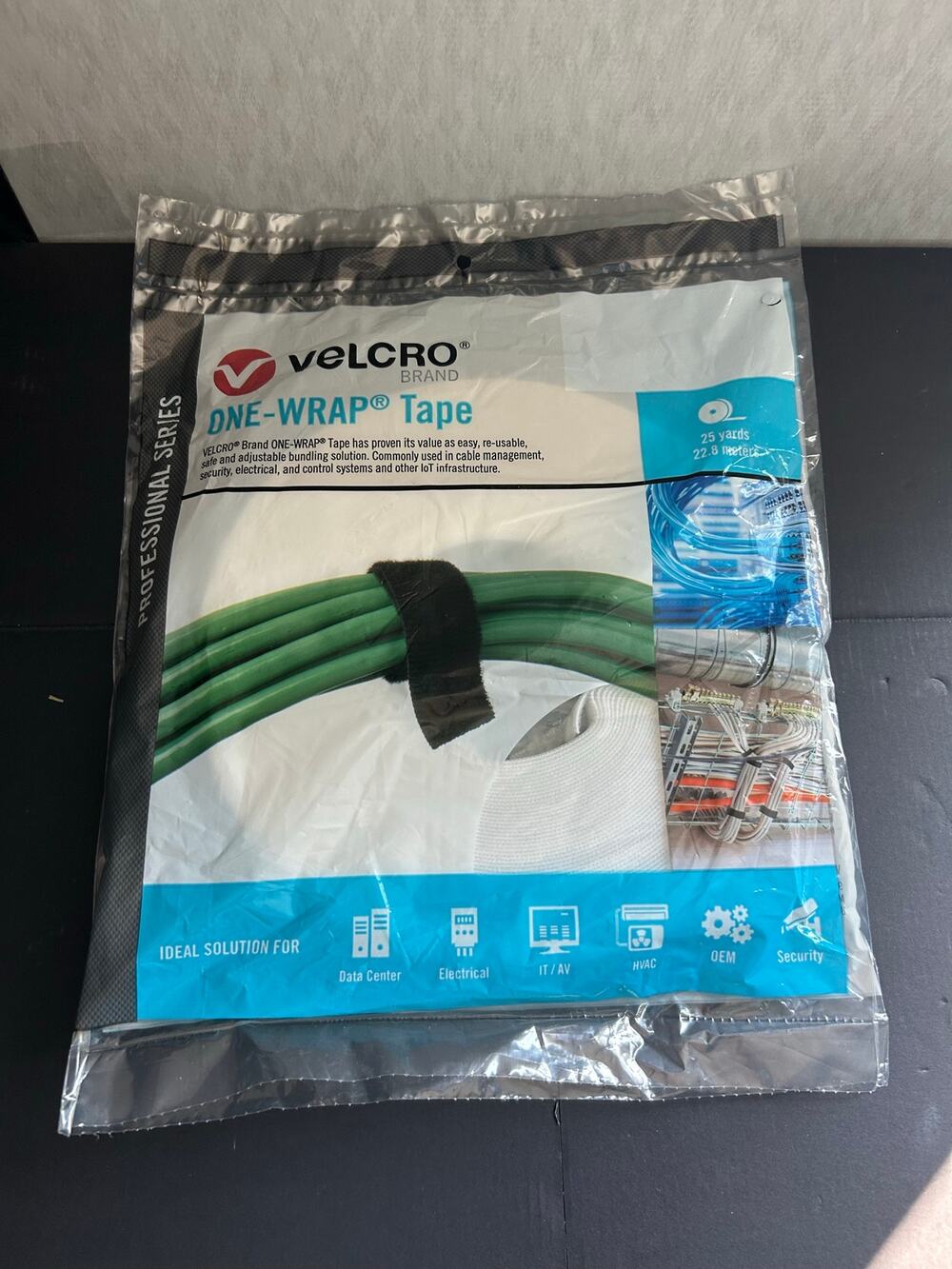 VELCRO Brand ONE-WRAP Tape Professional Series 3/4 in x 25 Yards White Roll